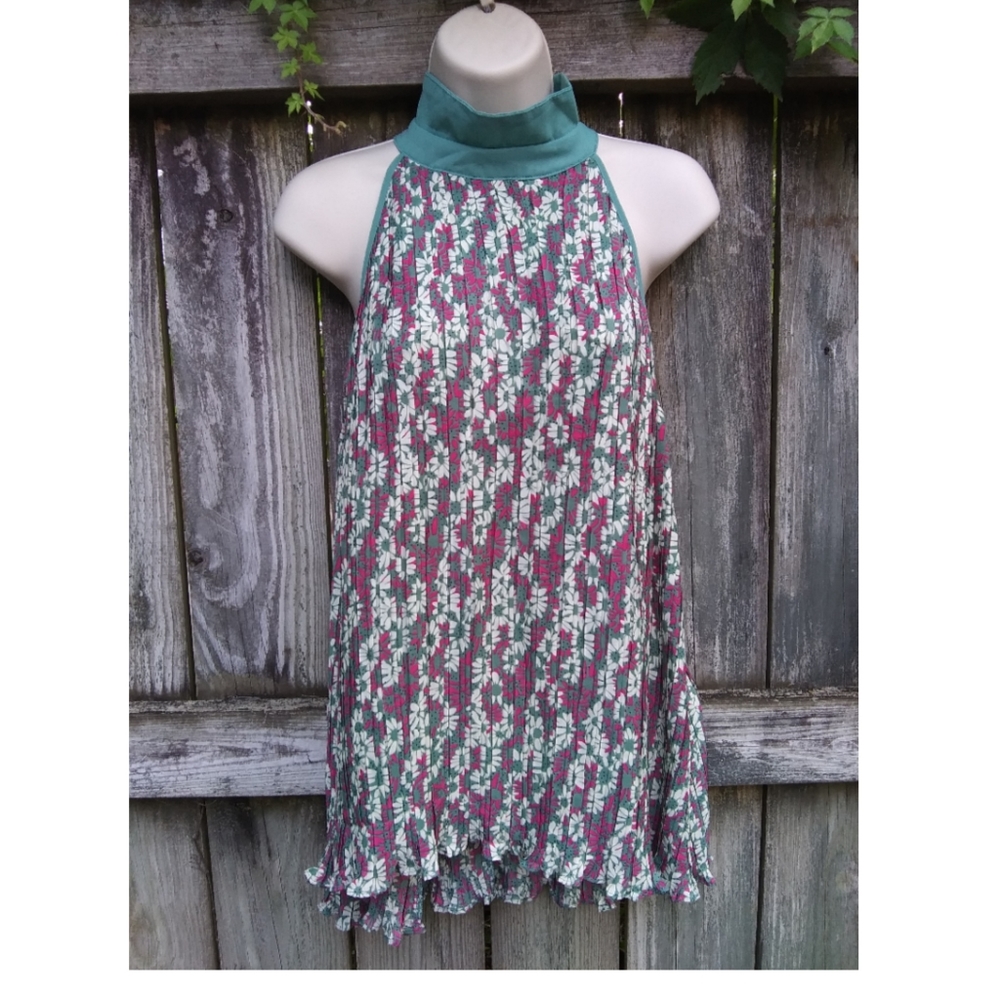NWT Entro sleeveless boutique blouse size L